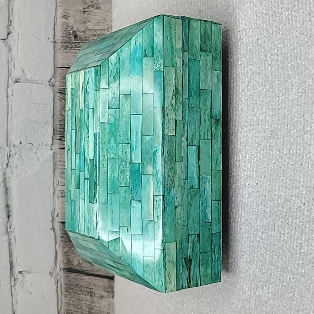 Handcrafted Handmade Bone Inlay Decorative Jewelry/Keepsake Display Box in Green